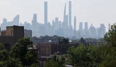 Air quality alert issued for NYC area as Canadian wildfire smoke moves in