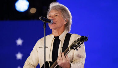 Jon Bon Jovi Stops His NYC Concert Early Due to Health Challenges: ‘Have to Cool It for the Night’