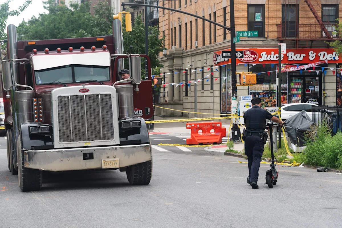 Woman, 45, riding standup e-scooter killed by dump truck in Brooklyn
