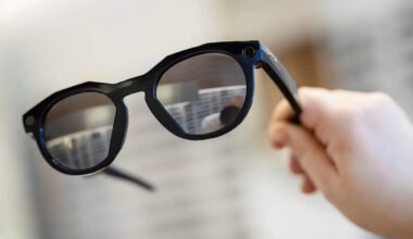 New York State Courts Ban Smart Glasses to Prevent Secret Recordings