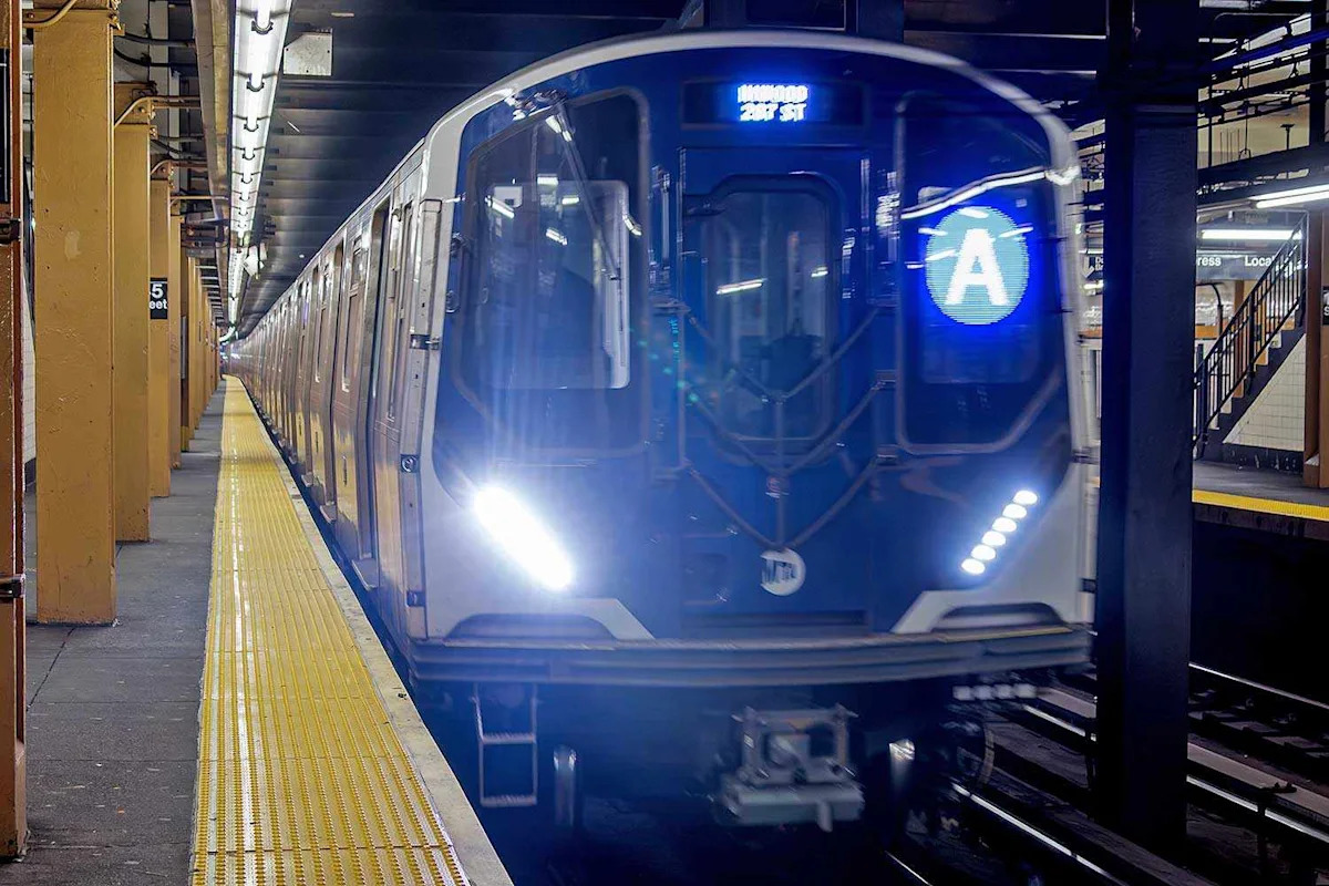 Teenage Girl Hospitalized After Hitting Overhead Beam While Subway Surfing in N.Y.C.
