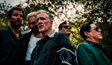 Queens Of The Stone Age Make It Look ‘Easy’