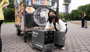 New York swaps noisy gas generators on food carts for batteries in six-month pilot