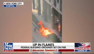Former US Army soldier ignites fire outside federal building in Manhattan