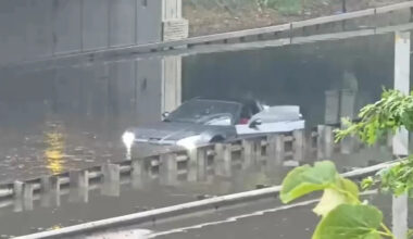 Drivers seen climbing out windows as floodwaters rise in Queens