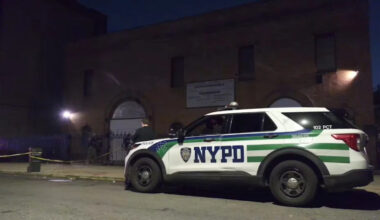 Man arrested after throwing Molotov cocktails at 2 Queens religious buildings, police say