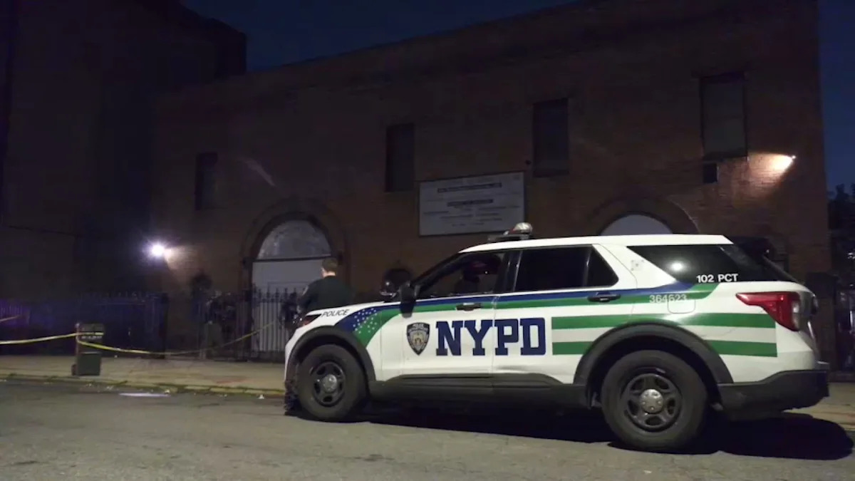 Man arrested after throwing Molotov cocktails at 2 Queens religious buildings, police say
