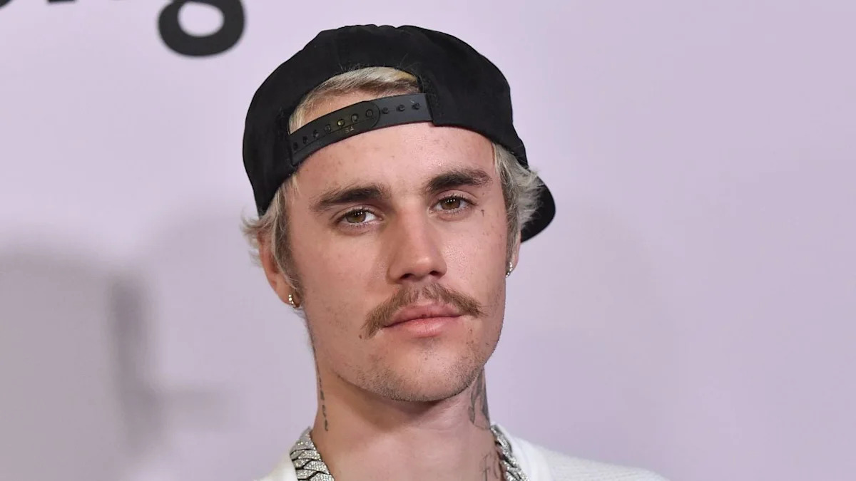 Justin Bieber Expands Skylrk Into Audio at Crowded NYC Pop-Up Before World Cup Show
