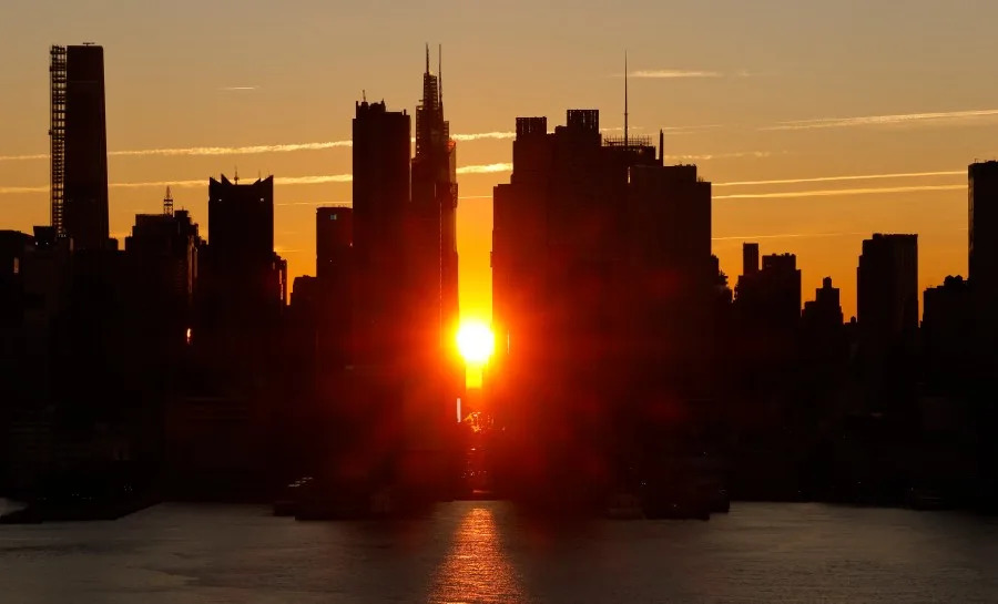 How permanent daylight saving time would affect New York