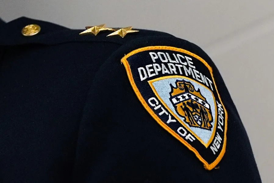 NYPD inspector accused of sexually assaulting officer in Bronx precinct: DA