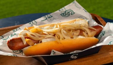 Seattle Dog beats Chicago, New York styles for best hot dog in America – KIRO 7 News Seattle