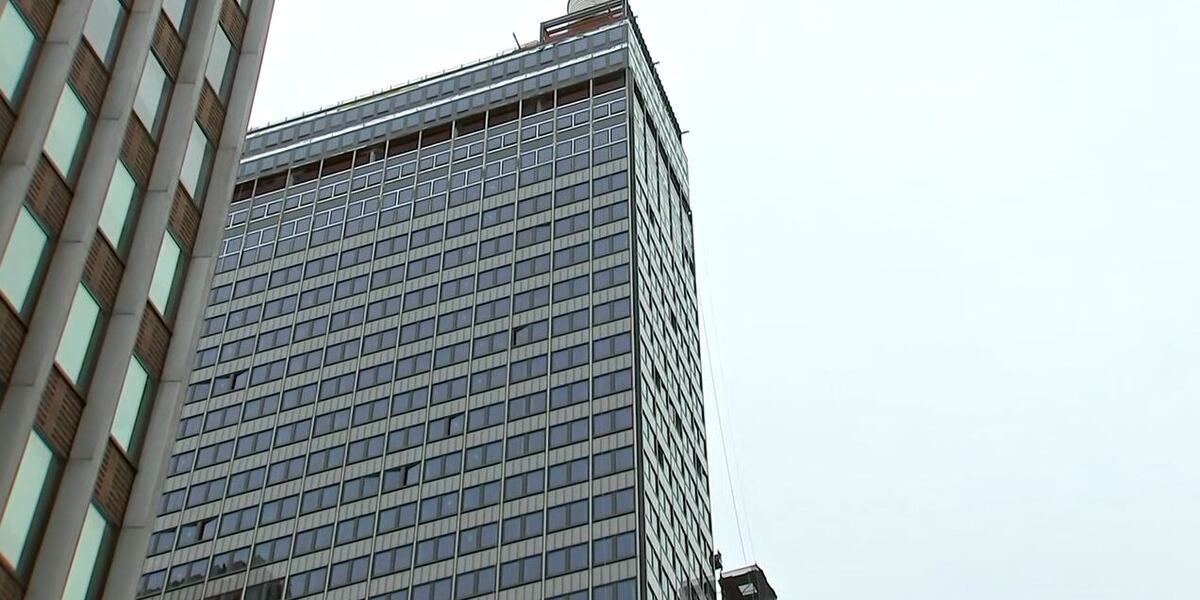 FDNY responds to bricks falling from tower in Manhattan, prompting evacuation