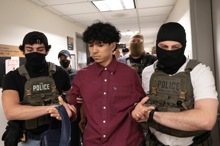 ICE Detains Immigrants Inside New York City Courthouses