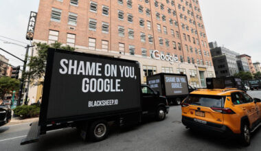Manhattan: 25 LED Trucks Take Aim at Google