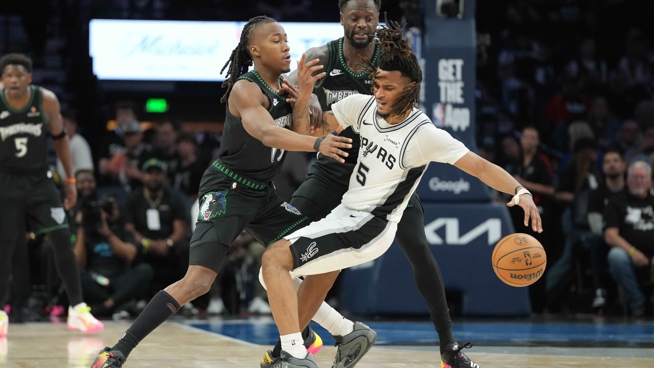 Julius Randle found the old Knicks job in Brooklyn