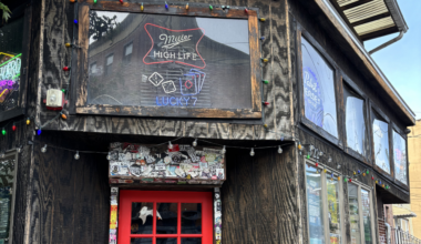 lucky 7 tavern