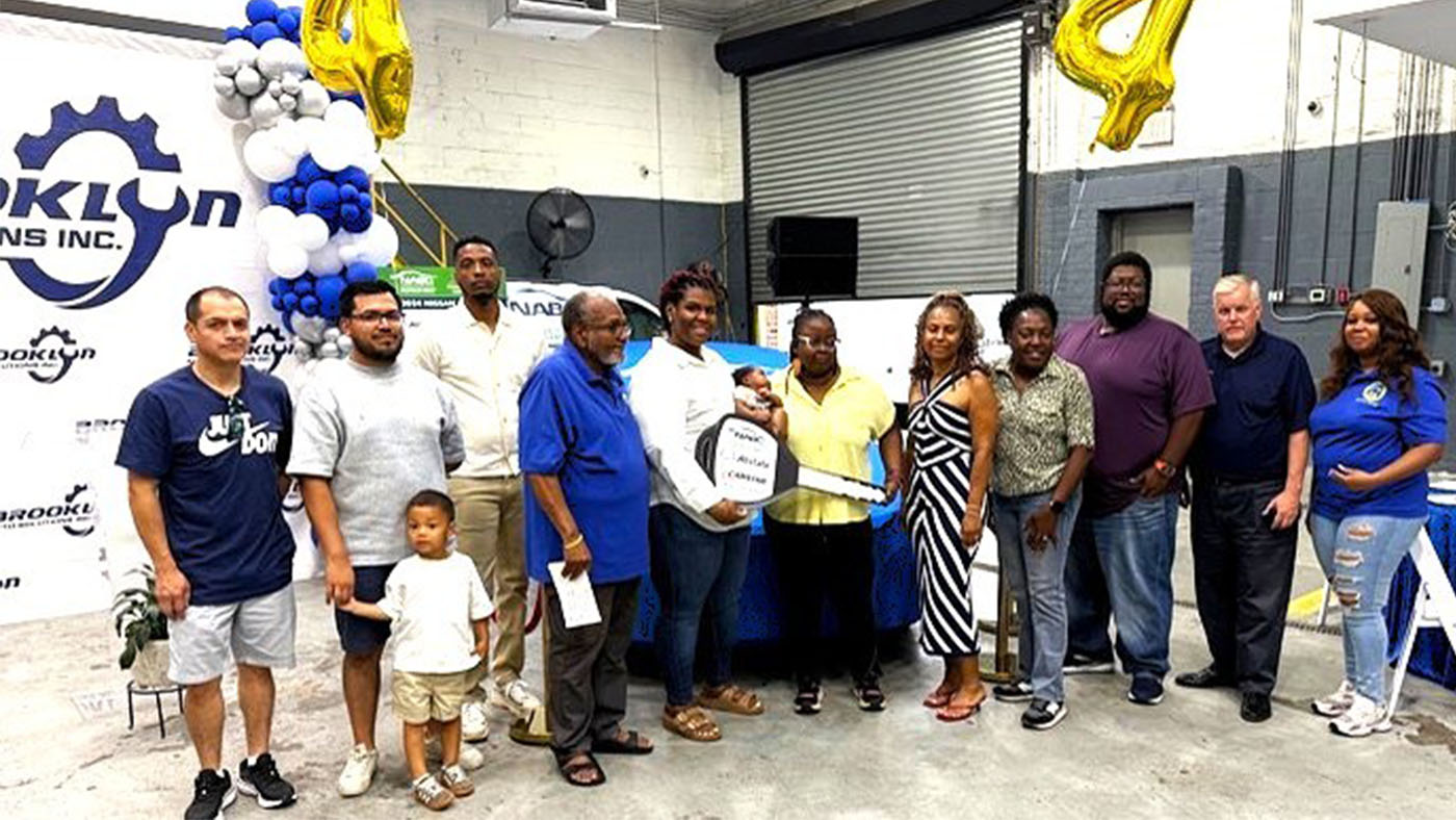 CARSTAR Brooklyn, Allstate Donate Recycled Ride to Brooklyn, N.Y. Mom