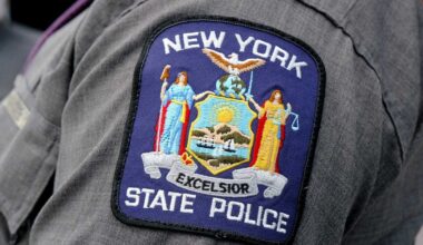 Buffalo man dies in Thruway crash