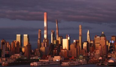 Art World’s Top Players Turn Up in New York’s Pied-à-Terre Tax Database