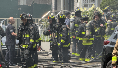 SEVENTEEN FDNY FIREFIGHTERS INJURED AT 5TH ALARM IN QUEENS | Firefighter Close Calls