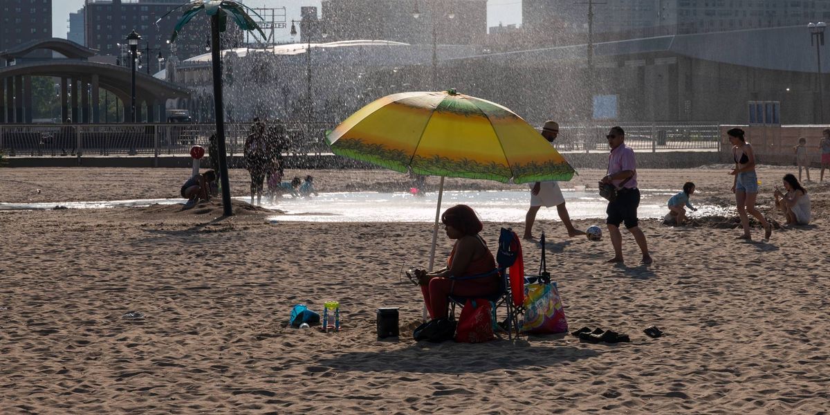 EXTREME HEAT WARNING: Heat wave begins in NYC, with RealFeels over 100° this week