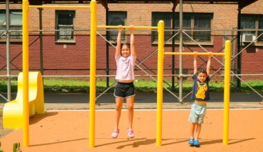 Gravesend’s Marlboro Houses unveils eco-friendly park built with 450,000 recycled wine corks • Brooklyn Paper