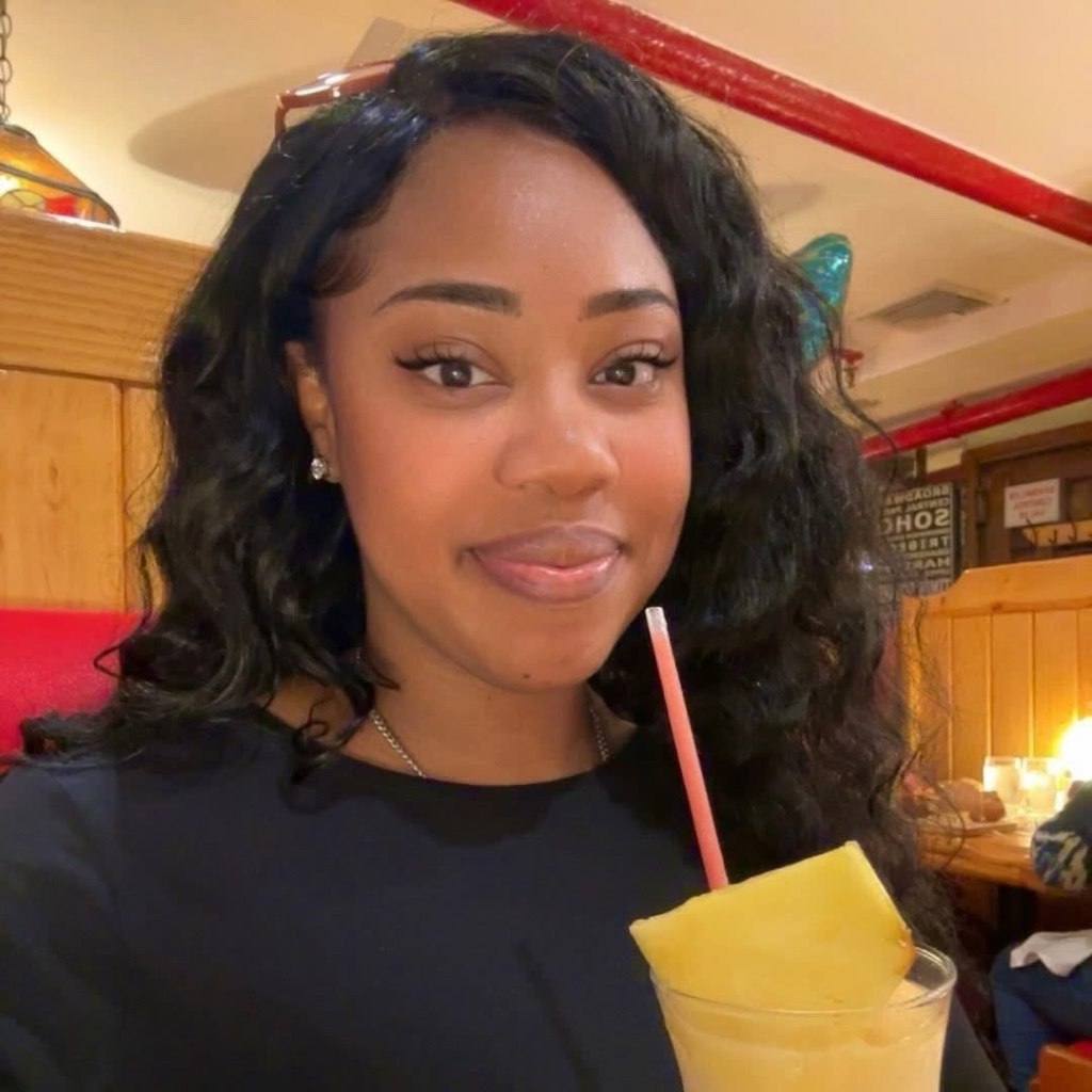 Julia Anderson, a 39-year-old Mount Vernon woman, fatally shot in the Wakefield section of the Bronx.