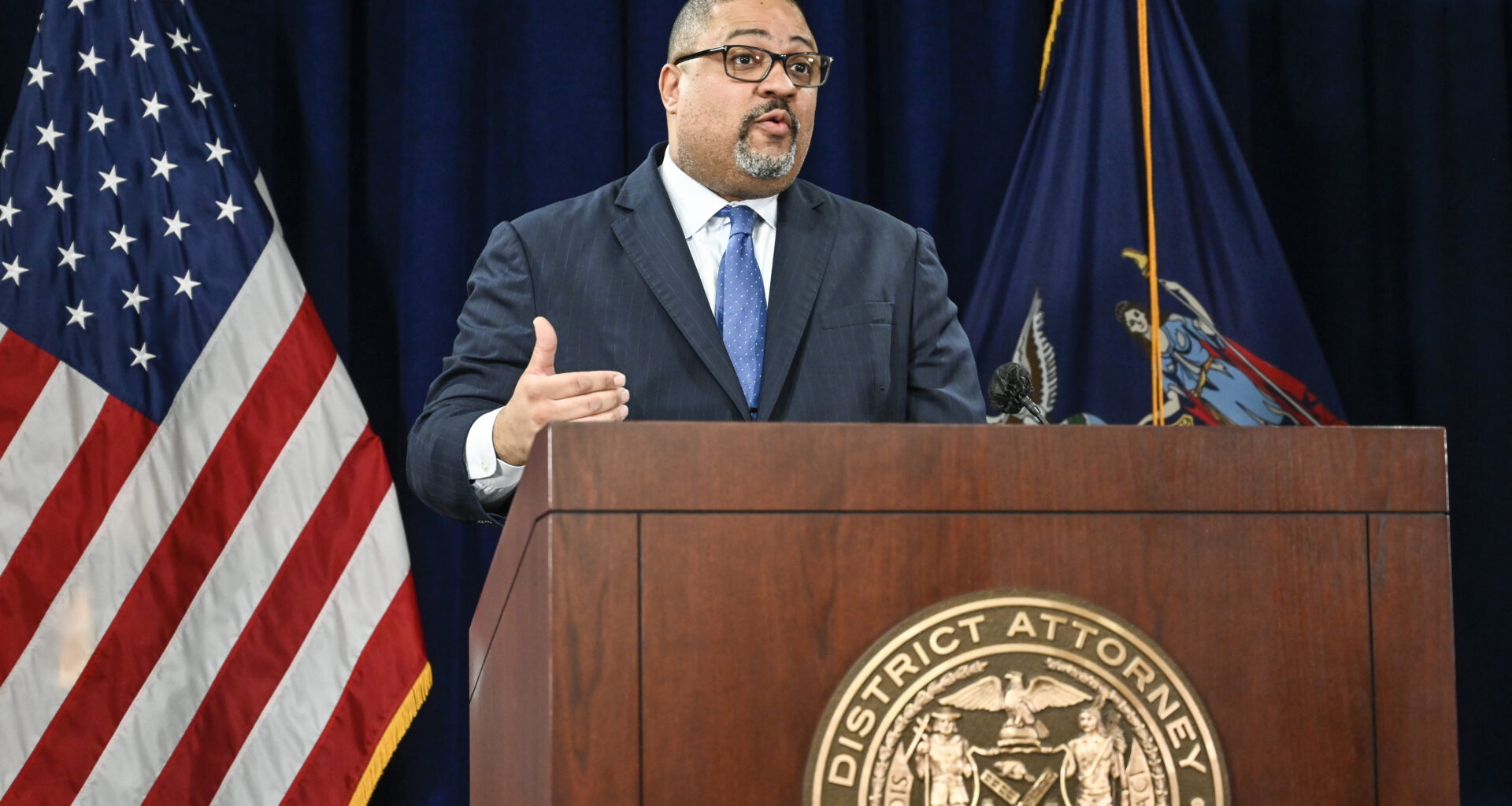 Manhattan D.A. Bragg Announces Return of Three Antiquities to Mexico