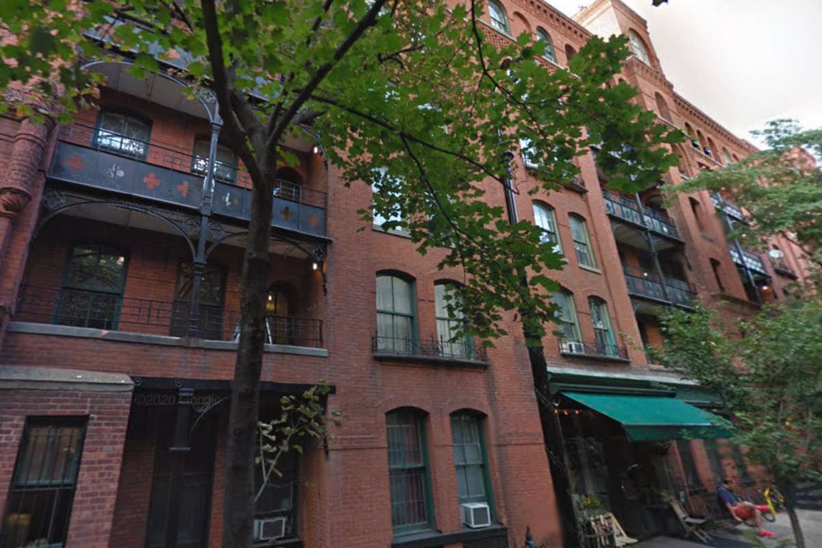 Brooklyn Heights Tenants Up in Arms Over Crumbling Apartments