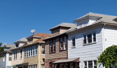 Airbnb can move to NYC but not take over
