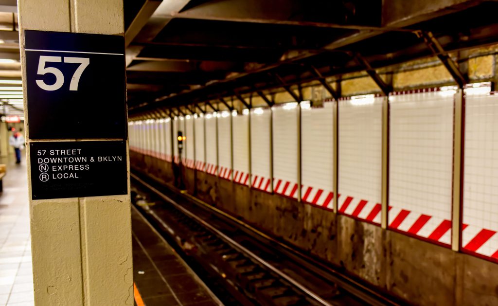 Parolee arrested for pushing woman, 70, onto subway tracks in Midtown Manhattan