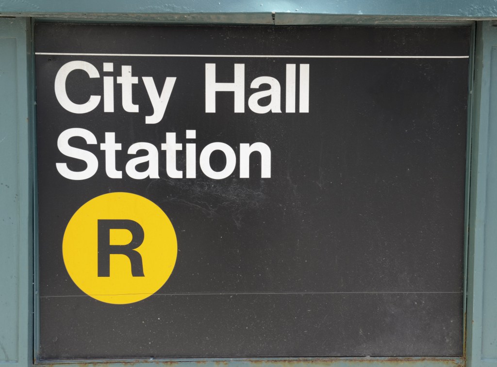 Teenager arrested for sexually abusing mom traveling with 2 kids on NYC subway