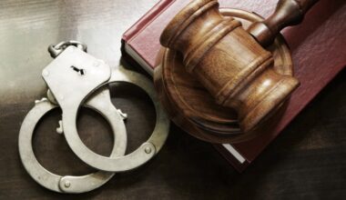 Rikers Island guards, NYC subway track worker took part in $3M check fraud scam: feds
