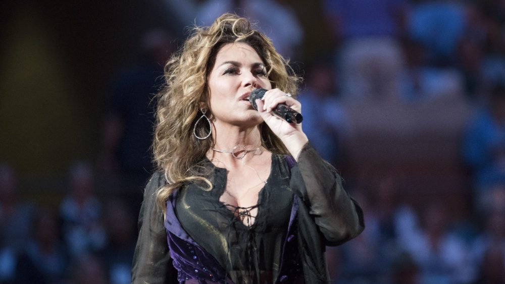 Shania Twain teams with Queens of the Stone Age frontman Josh Homme on 'Faded Blue Jeans