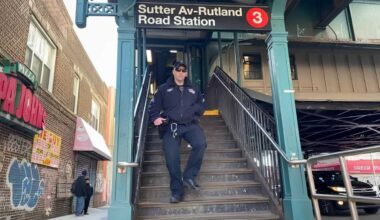 Brooklyn subway stabbing: Man attacks victim at random on staircase, cops say