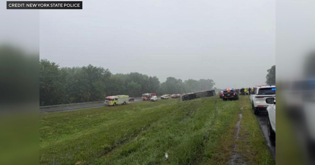 ulster-co-bus-overturne-wcbsihtk-hi-res-still.jpg