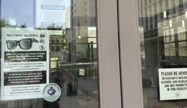 New York Will Ban Smart Glasses From All Courthouses