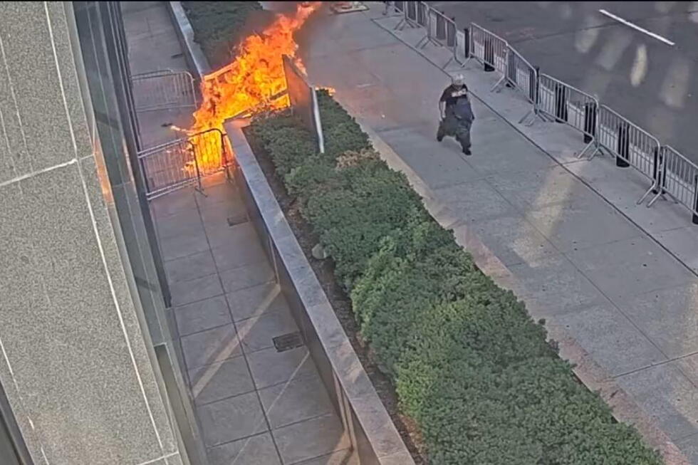 Surveillance video shows fireworks and flames lit on New York federal building