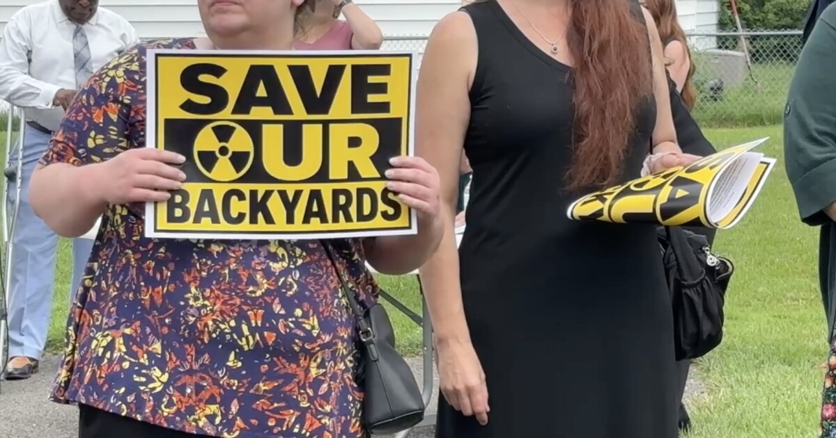 Radioactive contamination found in Town of Niagara, residents demand relocation