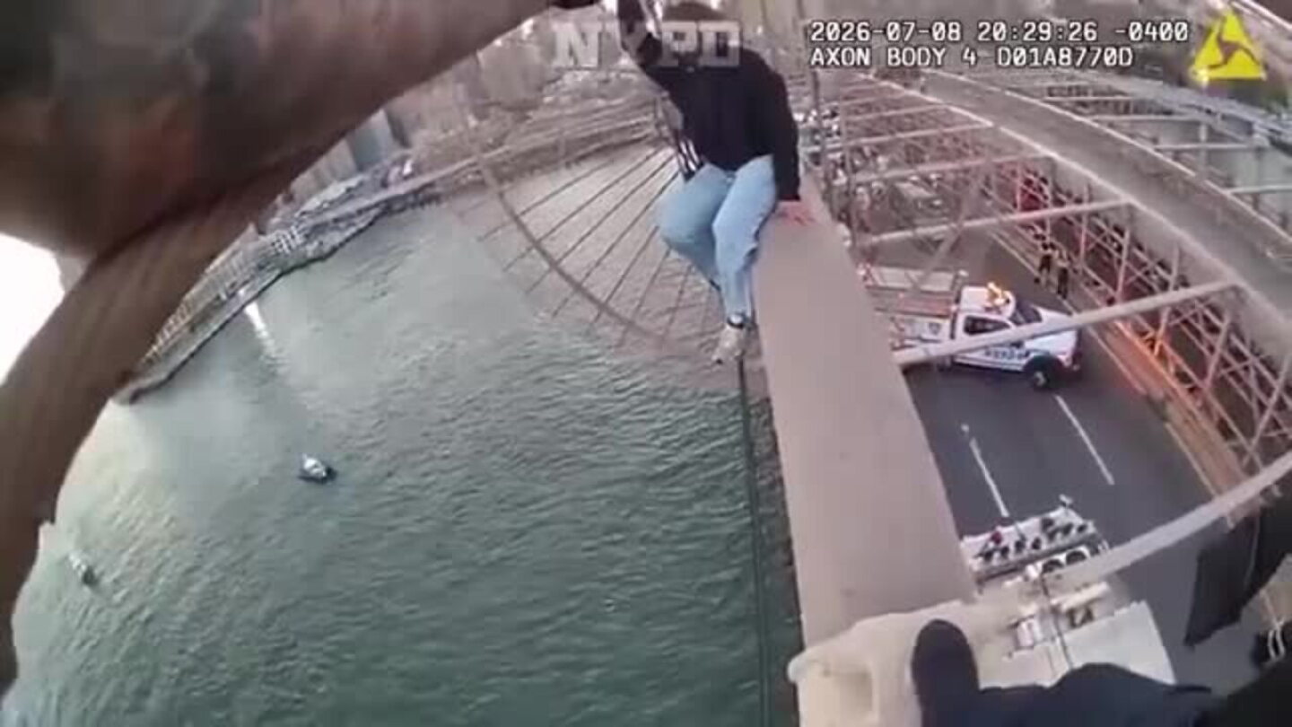 BWC: NYPD cops rescue woman seated atop Brooklyn Bridge beam