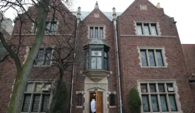 Brooklyn man arrested, charged after entering Chabad World Headquarters with baseball bat, knife - Israel & Jewish News