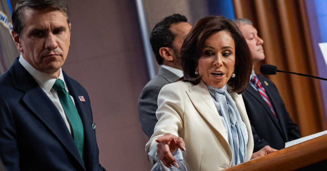 Live Updates: Trump Is Said to Meet With Pirro After Saying She ‘Choked’ in Reflecting Pool Case