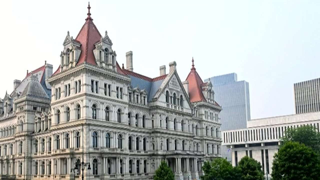 Woman charged in alleged plot to detonate explosive device at New York State Capitol - Boston News, Weather, Sports