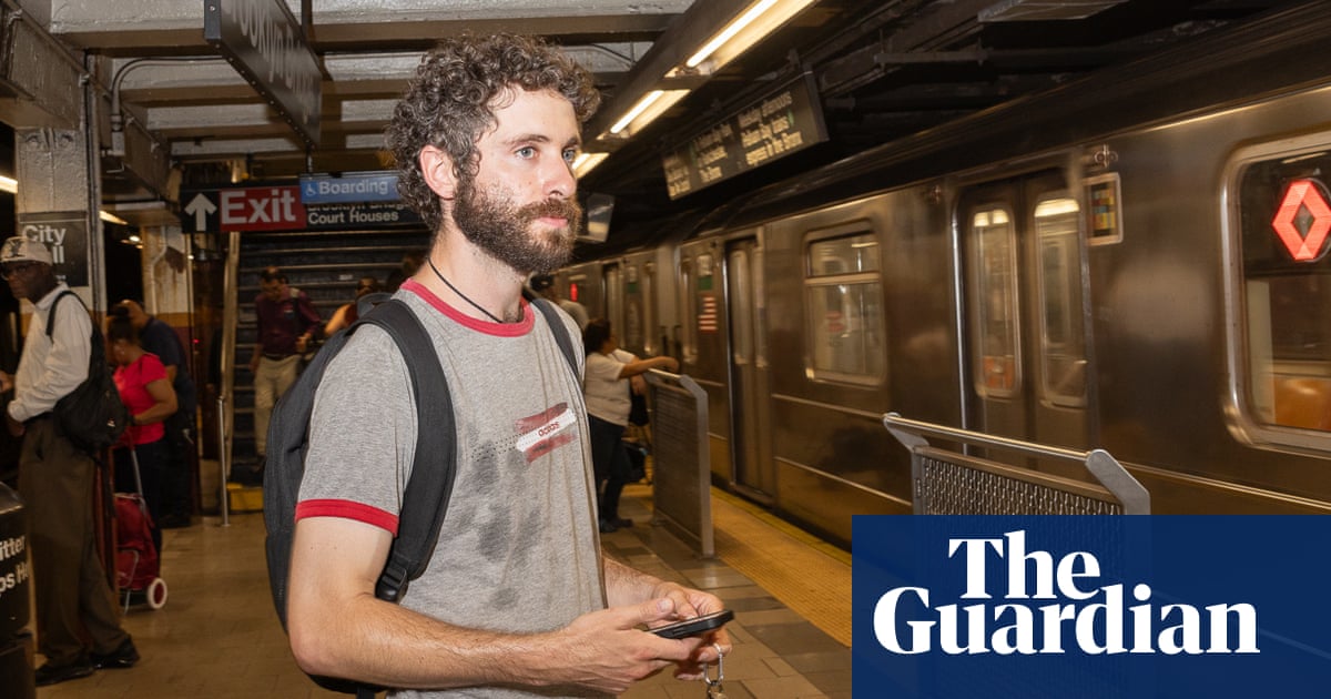 ‘132F’: meet the man calling out NYC’s infernally hot subway stations | New York