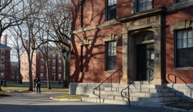 Trump Live Updates: Judge Dismisses Federal Antisemitism Case Against Harvard