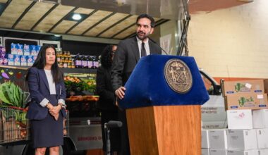 FACT FOCUS: No, you won't need an ID to shop at city-owned grocery stores in New York City