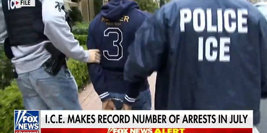 Federal judge blocks New York law requiring ICE agents to wear ID