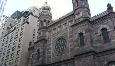 Man charged with hate crimes after disrupting Shabbat at NYC Central Synagogue