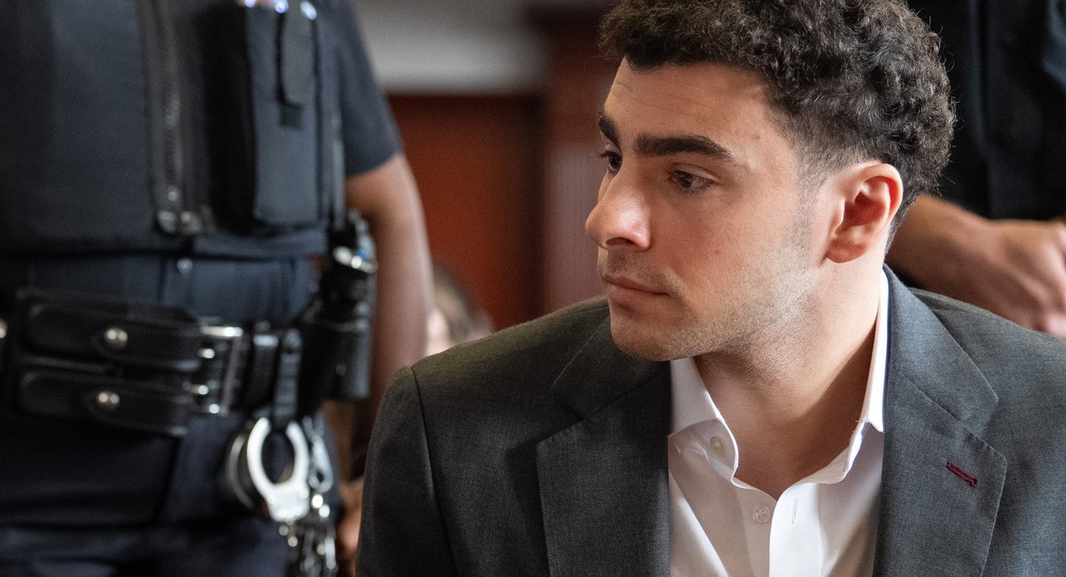 Luigi Mangione's September trial is off as defense tries to get state charges dismissed