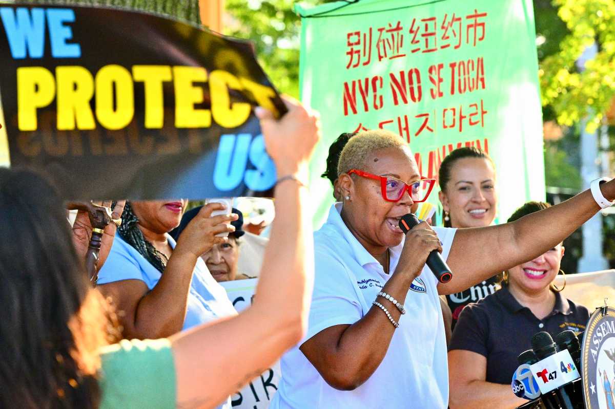 ‘An abuse of power’: Elected officials and community groups rally against reported surge in ICE raids in Queens – QNS